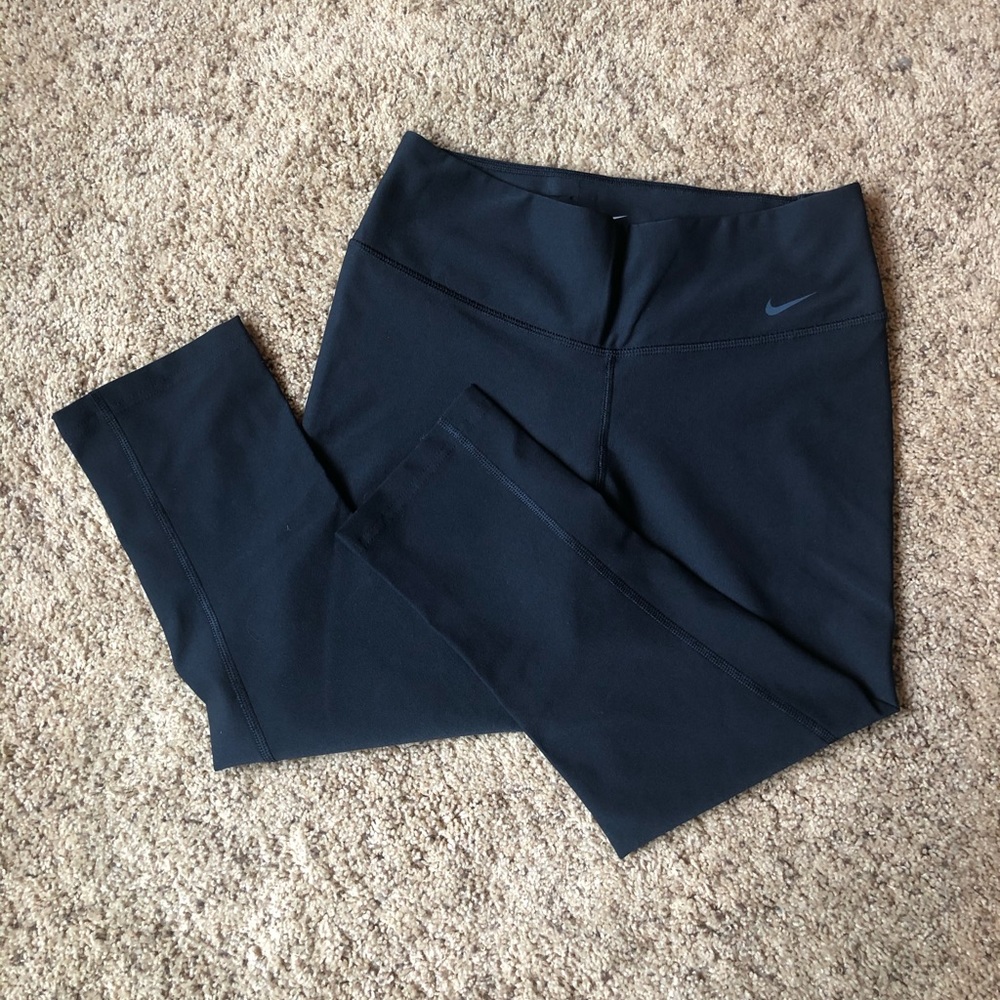 Nike cropped leggings